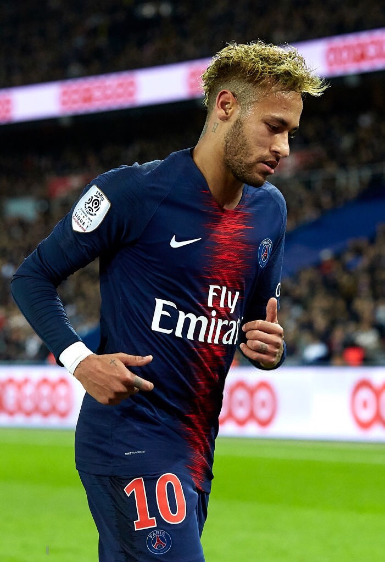 东体：特维斯在申花时训练都由自己决定，波耶特控制不了球队