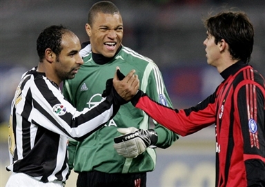 中超：北京国安3-2击败深圳队（中超：北京国安3-2力克深圳队）