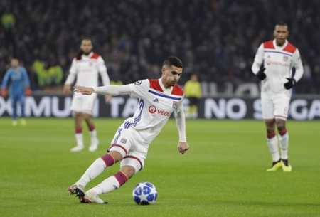 家族矛盾再升级？太阳报：贝克尔姆与妻子已取关长子布鲁克林（家族矛盾升级？太阳报称贝克尔姆夫妇已取消关注长子布鲁克林）