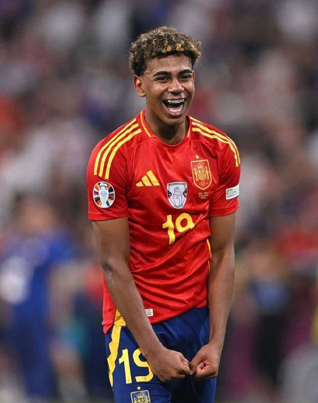 阿斯报预测巴萨vs毕包首发：霍安加西亚回归，亚马尔领衔三锋（《阿斯》预测巴萨对阵毕尔巴鄂首发：霍安-加西亚复出，亚马尔领衔锋线三人组）