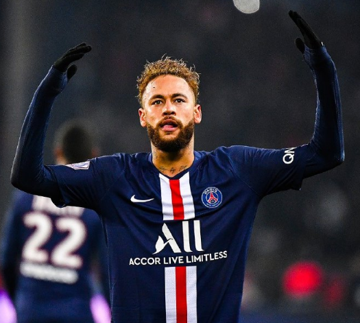 欧冠战报：库杜斯、西蒙斯点射，热刺3-0布拉格斯拉维亚