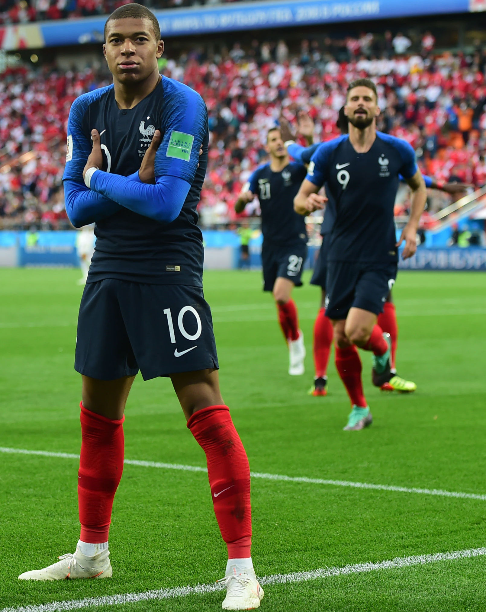 名记：恩昆库因伤将缺席周一训练，切尔西已同意他推迟回归