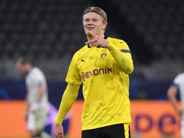 欧冠赛场精彩瞬间：巴萨2-1战胜拜仁,