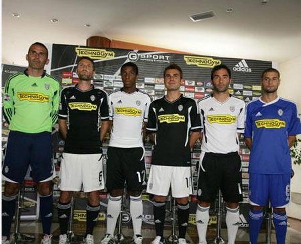 本泽马：现在的皇马队内缺少领袖；皇马永远是我的球队