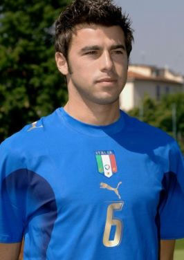 最高规格！足协杯决赛韩国+德国裁判执法，国安3胜2平有利（规格拉满！足协杯决赛启用韩德裁判组执法，国安以3胜2平占优）