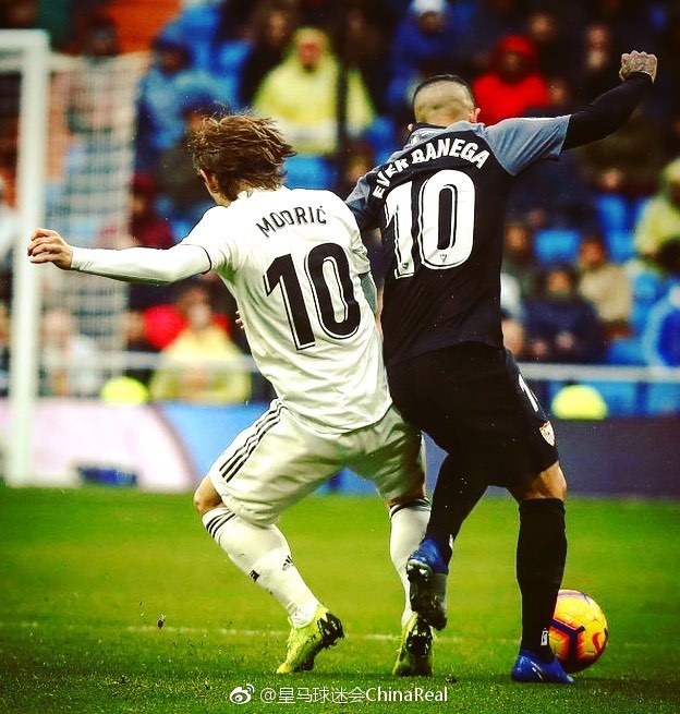 欧冠夺冠赔率：大巴黎紧追巴萨 阿森纳升至第3（欧冠夺冠赔率最新：巴黎圣日耳曼紧咬巴萨，阿森纳升至第三）