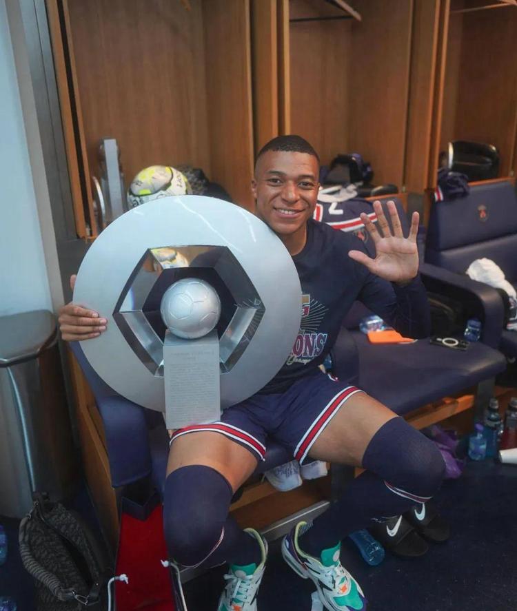 黄潜球员：巴萨迟早会在我们的主场输球，我认为就是这轮（黄潜球员放话：巴萨终会在我们主场翻车，我相信就在本轮）