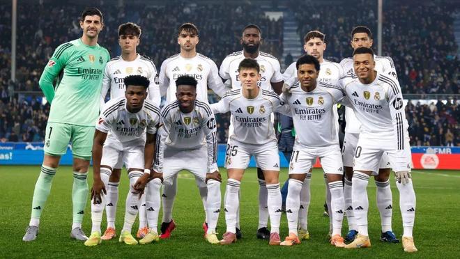 足球欧冠历史纪录被打破，网友：见证传奇（欧冠纪录被刷新，网友：亲眼见证传奇）