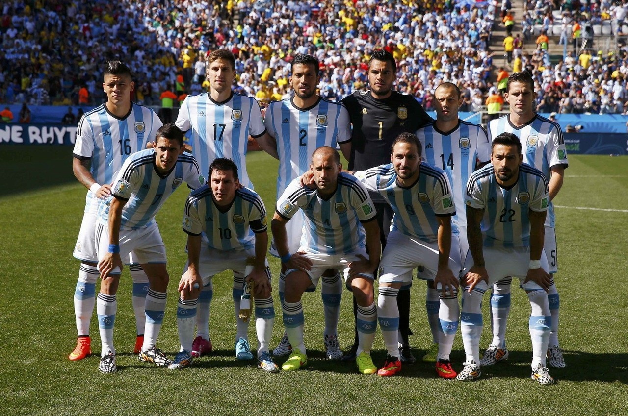 威少本赛季首发时场均接近15+8+8，高于赛季平均数据