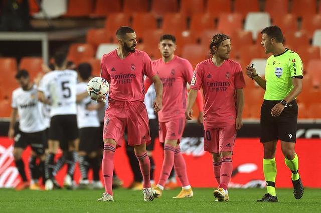 媒体人谈小杨被打脸但没吹：原以为世上只有CBA裁判才能吹出种球